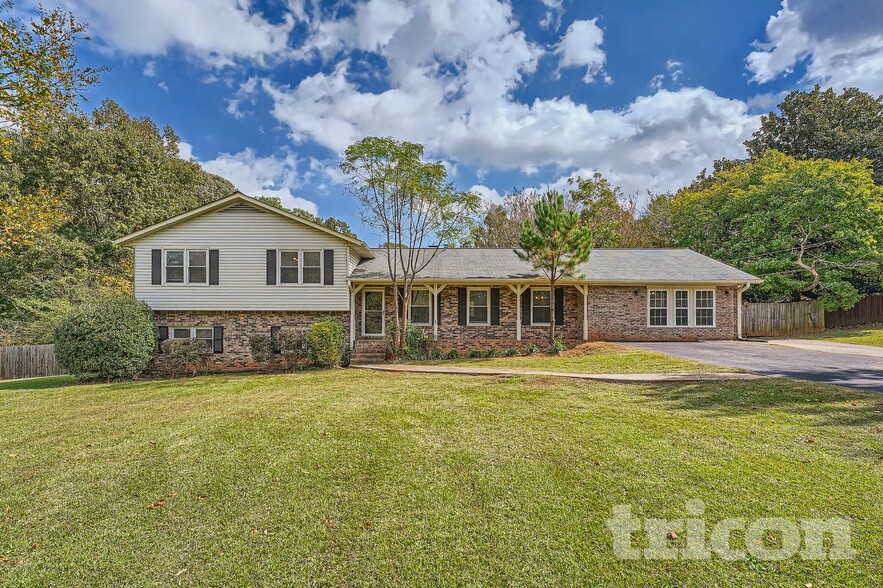 Building Photo - 105 Cook Ln