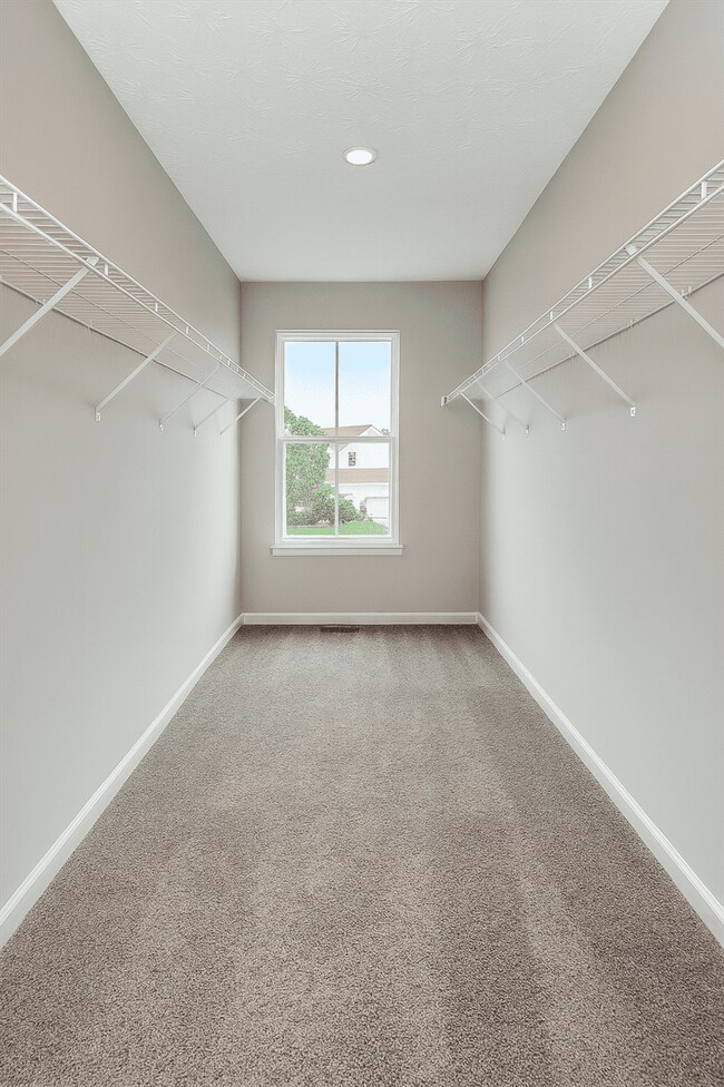 Building Photo - 240 Irongate Dr
