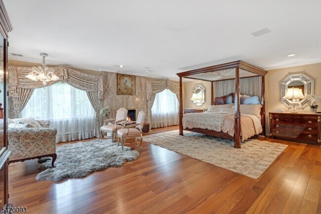 Building Photo - 787 Peach Tree Ln