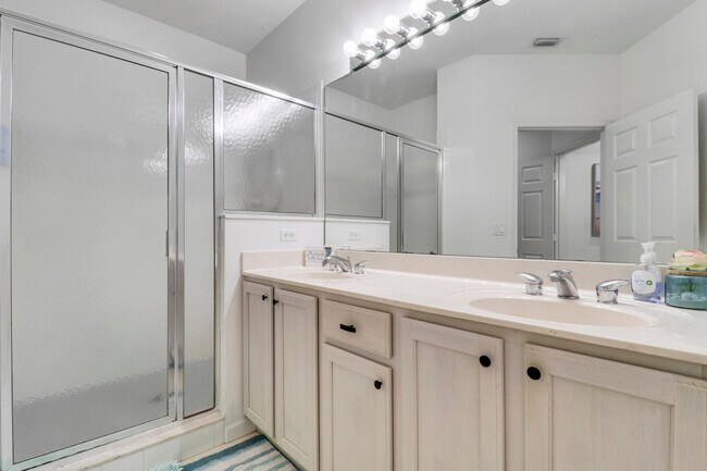 Building Photo - 8301 Mulligan Cir