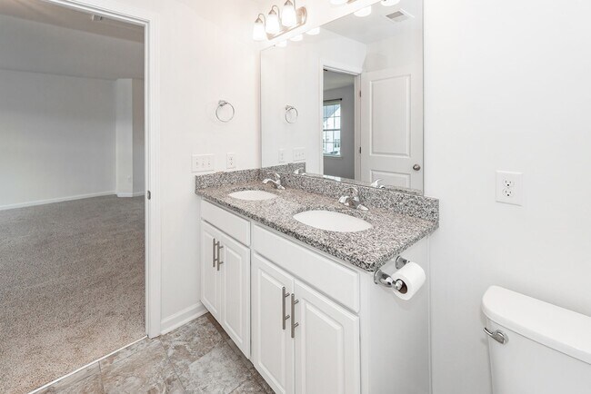 Building Photo - 3 Bedroom, 2.5 Bathroom Home in Hunters Bend - Ladson