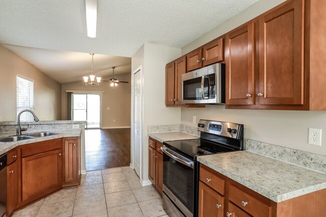 Building Photo - 4268 Hanging Moss Dr