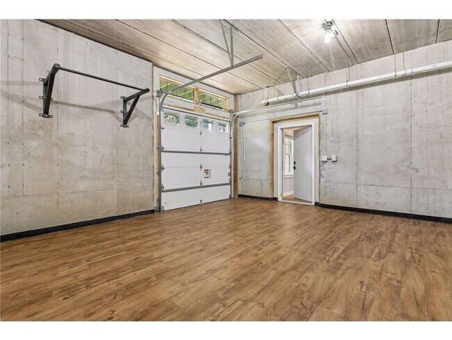 Building Photo - 1161 Elmwood Ave