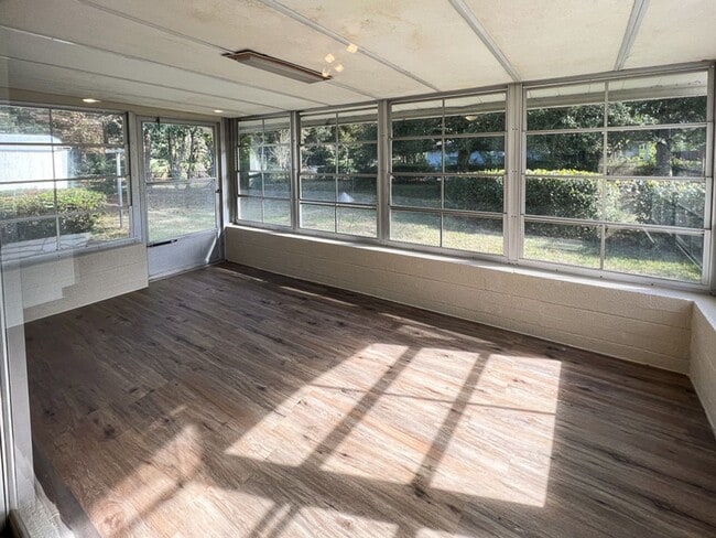 Building Photo - Pet Friendly 3BR/2BA NW Gainesville Home - Available mid-July!