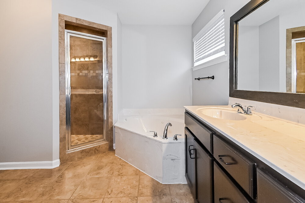 Building Photo - 663 Buttermilk Dr