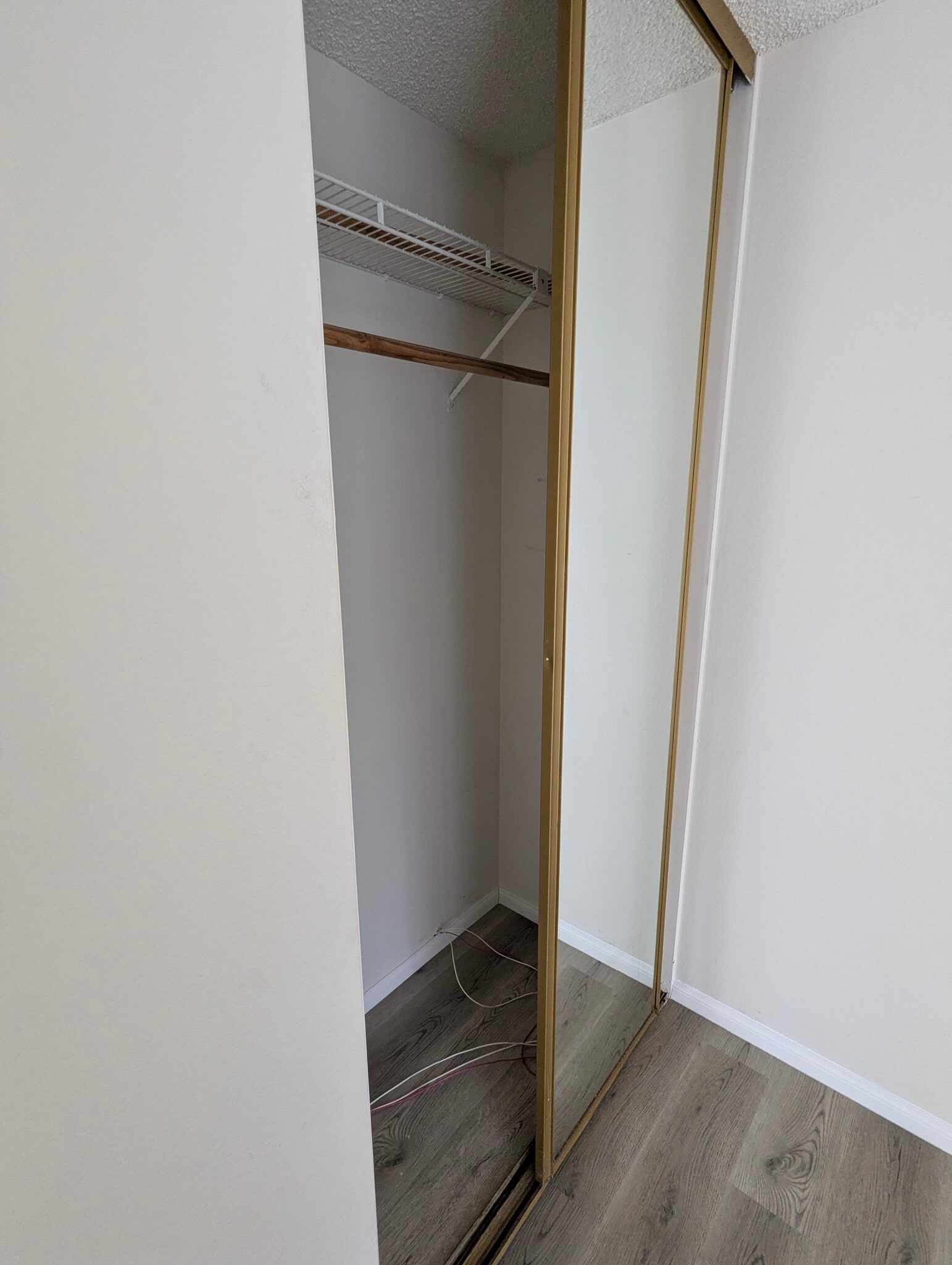 Building Photo - 137 Dogwood Ln