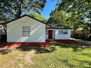 Building Photo - 4137 Woodfin St
