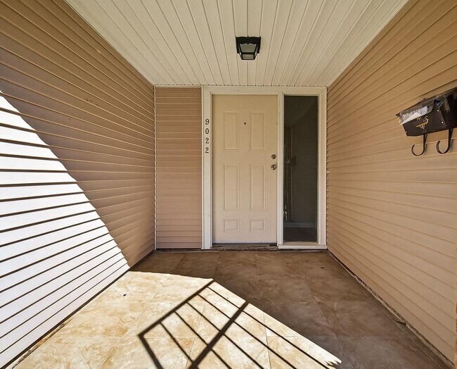Building Photo - 9022 Wilcrest Dr