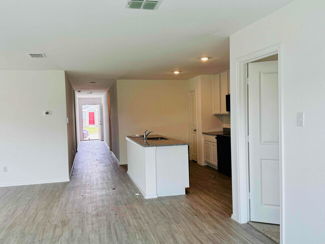 Building Photo - 5828 Crystal Water Wy
