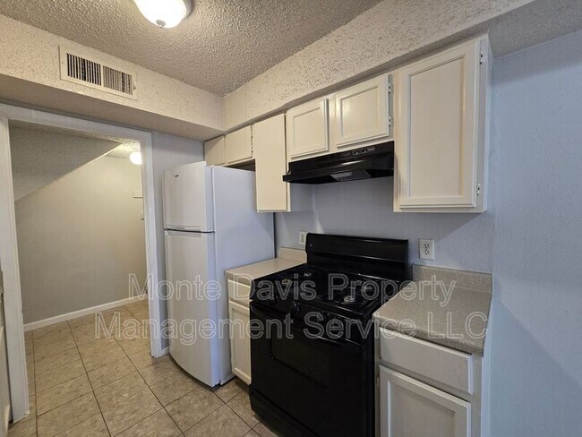 Building Photo - 1309 Southport Dr