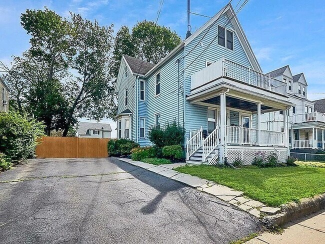 Building Photo - 97 Magoun Ave