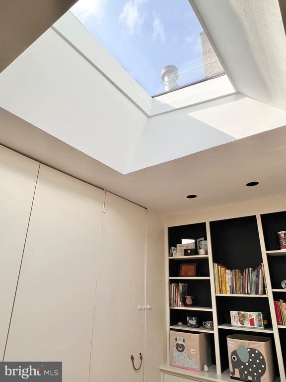 Building Photo - 1507 N Rodney St