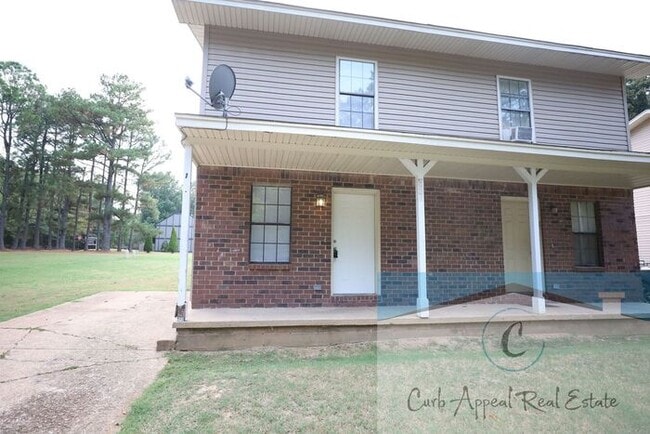 Primary Photo - 2 bed, 1.5 bath apartment - $775 - HUD acc...