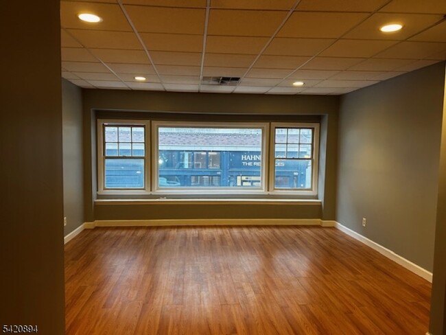 Building Photo - 45 Halsey St