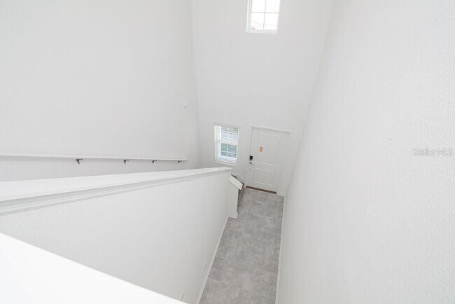 Building Photo - 2821 Armstrong Ave