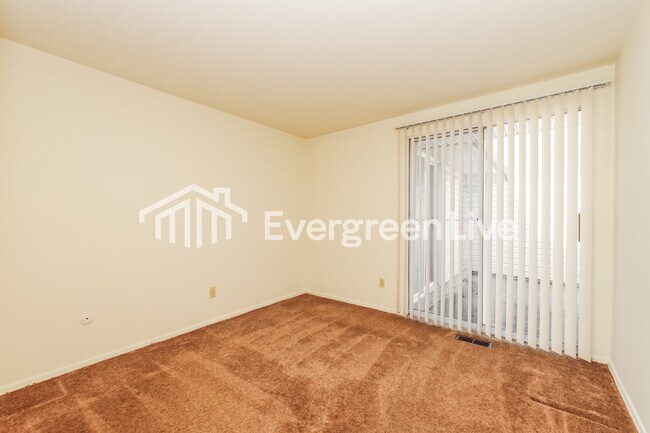 Building Photo - 5630 Troy Villa Blvd