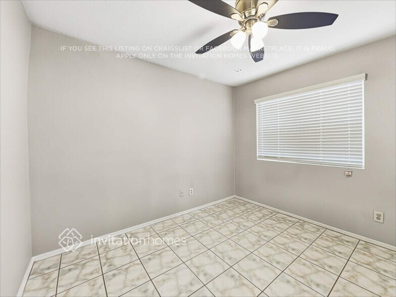 Building Photo - 12480 N 83rd Dr