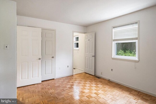 Building Photo - 805 Wyndmoor Ave