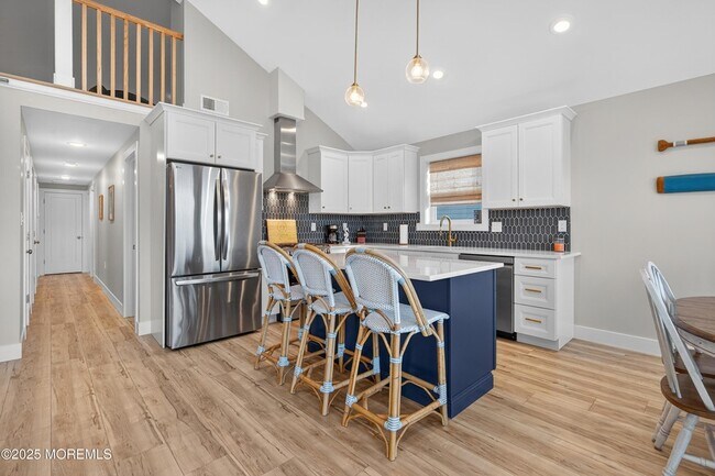 Building Photo - 3255 Goa Way