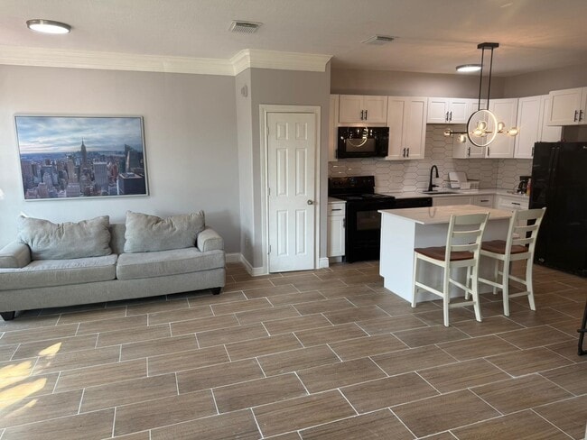 Building Photo - 10366 Panther Point Dr