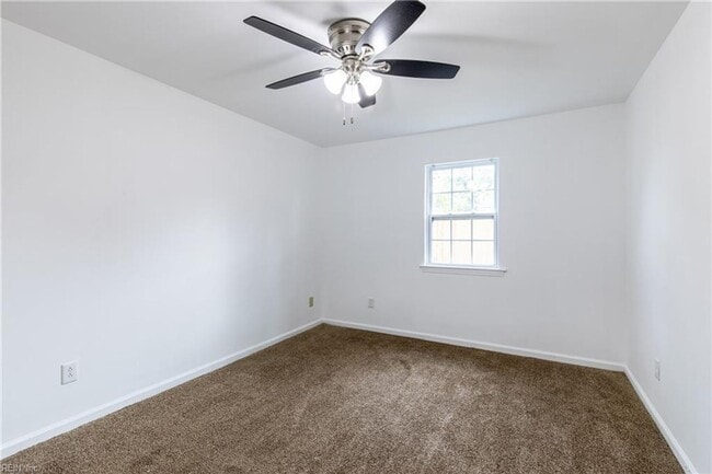 Building Photo - Welcome to this beautifully maintained 4-bedroom! "ASK ABOUT OUR ZERO DEPOSIT"