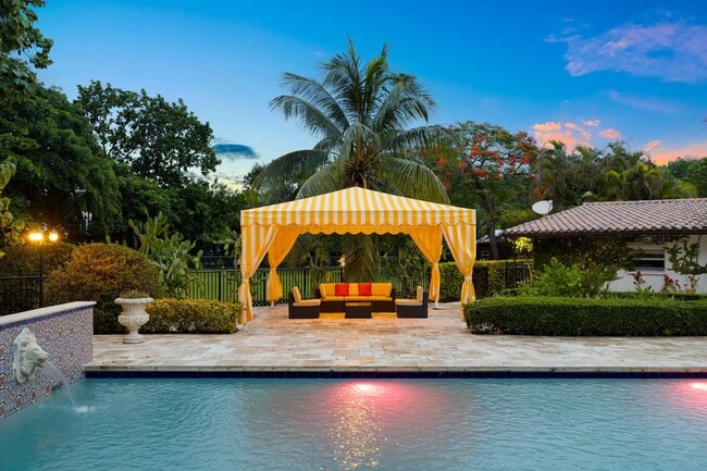 Building Photo - 12300 Old Cutler Rd