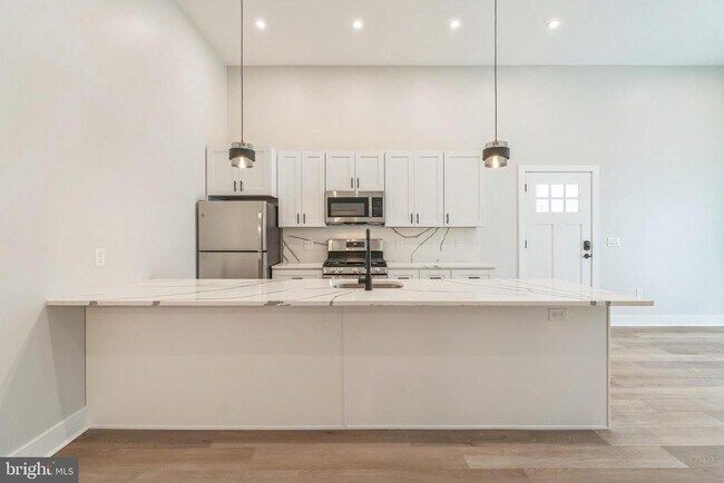 Building Photo - 1243 N 26th St