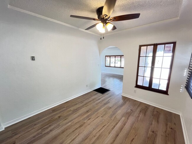 Building Photo - Adorable Spanish Style 2 Bed 1 Bath Home i...
