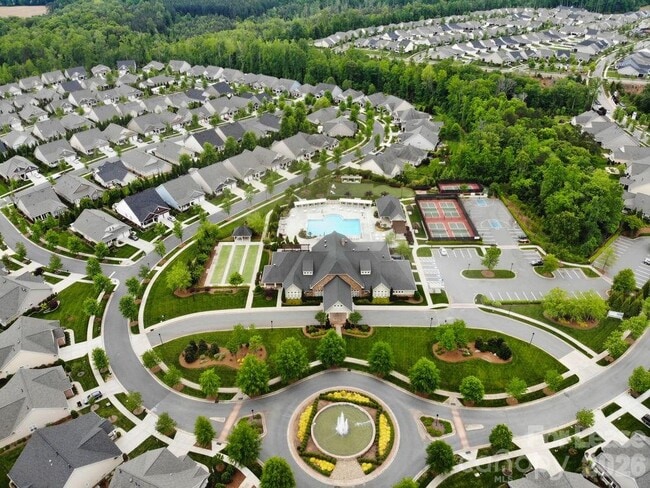 Building Photo - 13106 Hazelbrook Ln