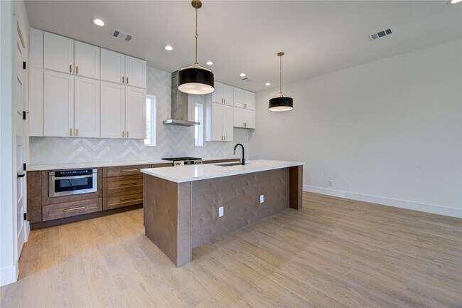 Building Photo - 4702 Coke St