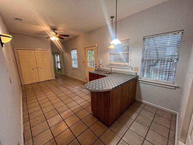 Building Photo - Charming North Campus Bungalow