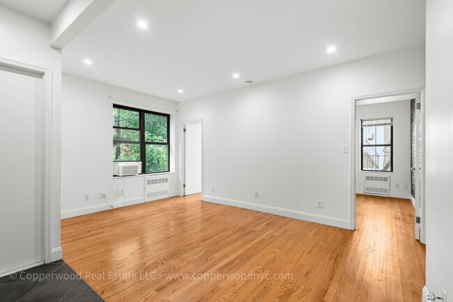 Building Photo - 315 East 84th St