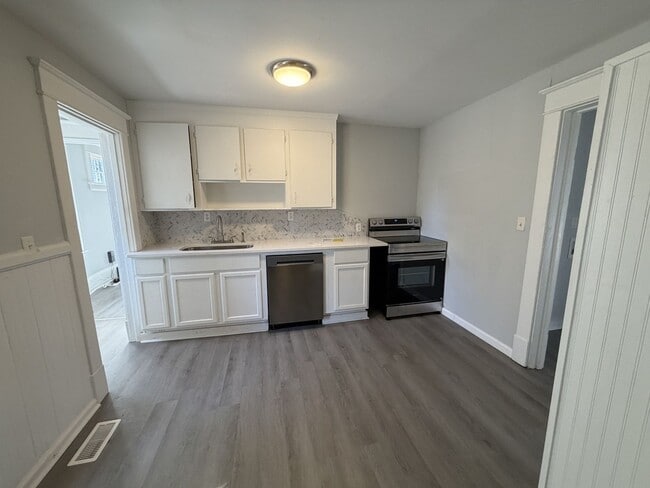 Building Photo - 923 Belvedere St