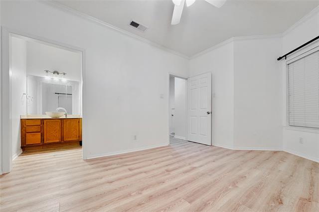 Building Photo - 6303 Richmond Ave