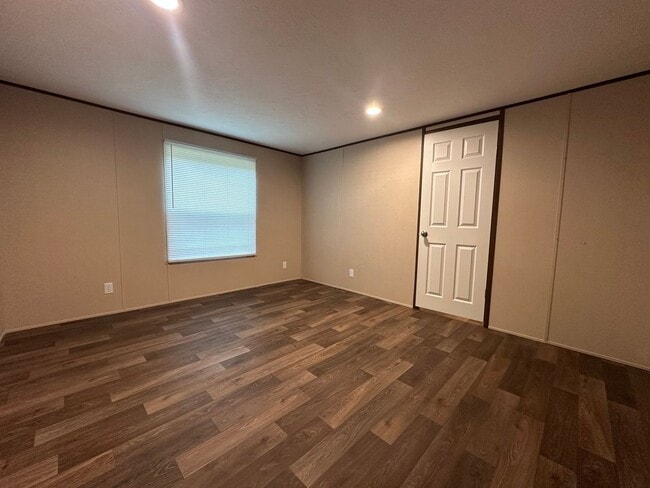 Building Photo - 145 Littleton St