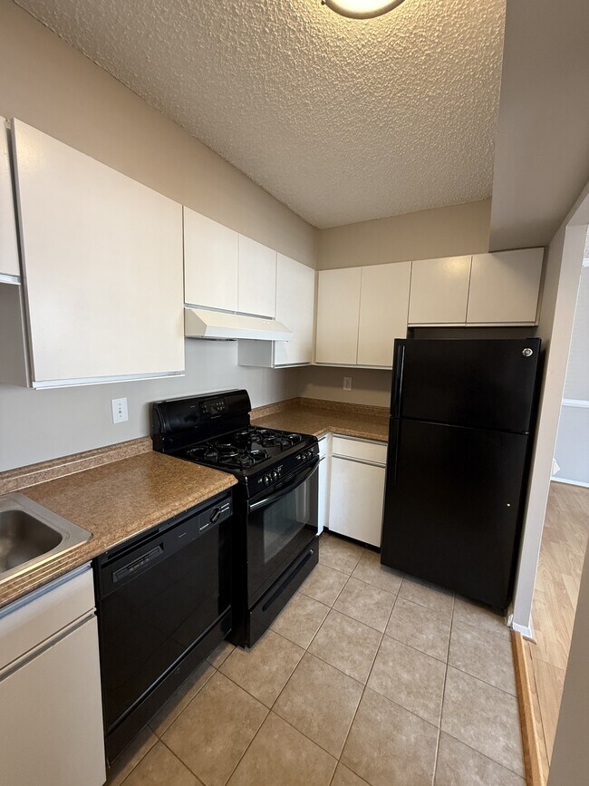 Building Photo - 1245 13th St NW