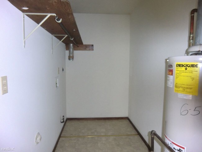 Building Photo - 1104 Roosevelt Ave