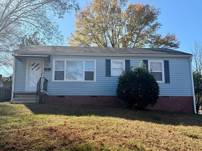 Building Photo - Three bedroom, 1.5 bath house in Burlington