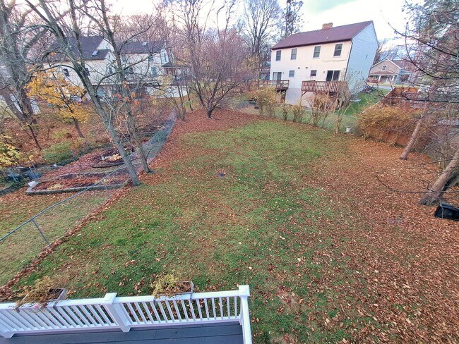 Building Photo - 417 Debbi Ct