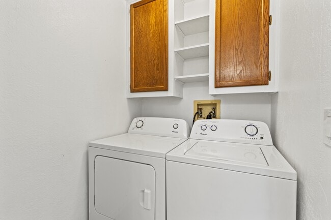 Building Photo - 17091 Bryan Allen Way