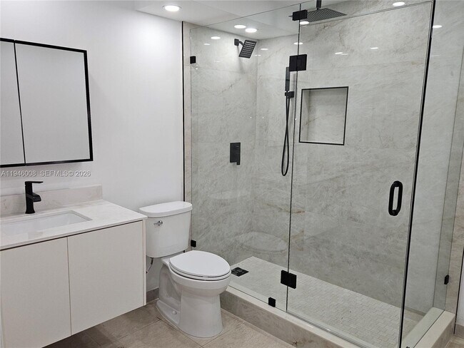 Building Photo - 3180 S Ocean Dr