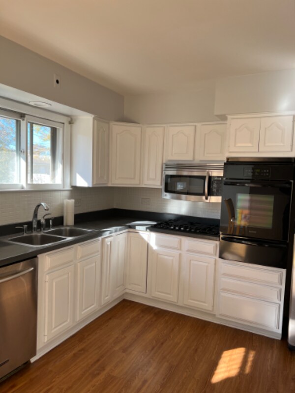 Building Photo - 510 Lasalle St