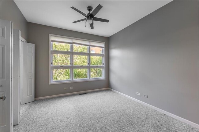 Building Photo - 855 W Erie St