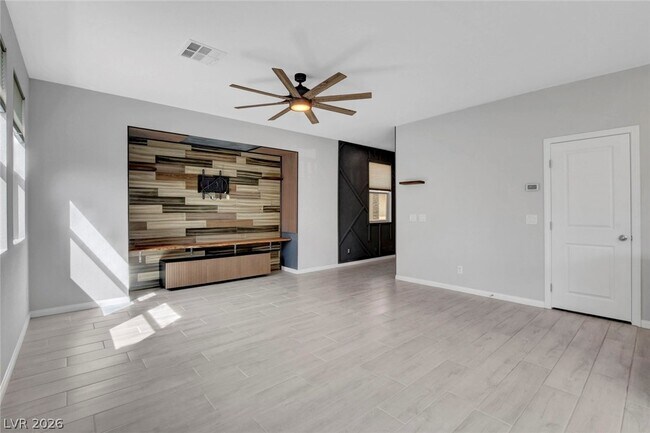 Building Photo - 8067 Tank Loop St