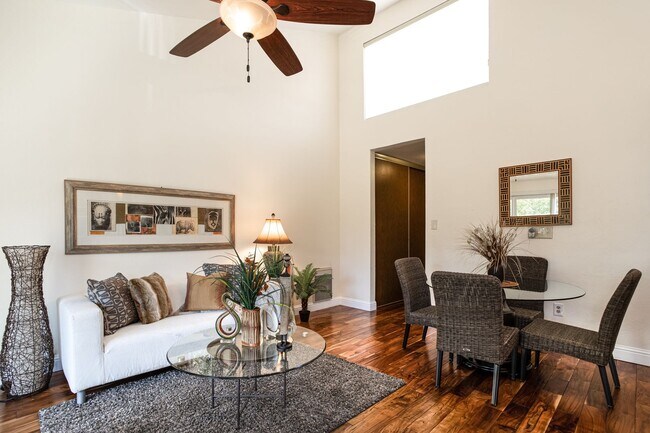 Building Photo - A Spacious 2 bedroom, 2 bathroom Townhouse - Upscale That’s Right On Trend