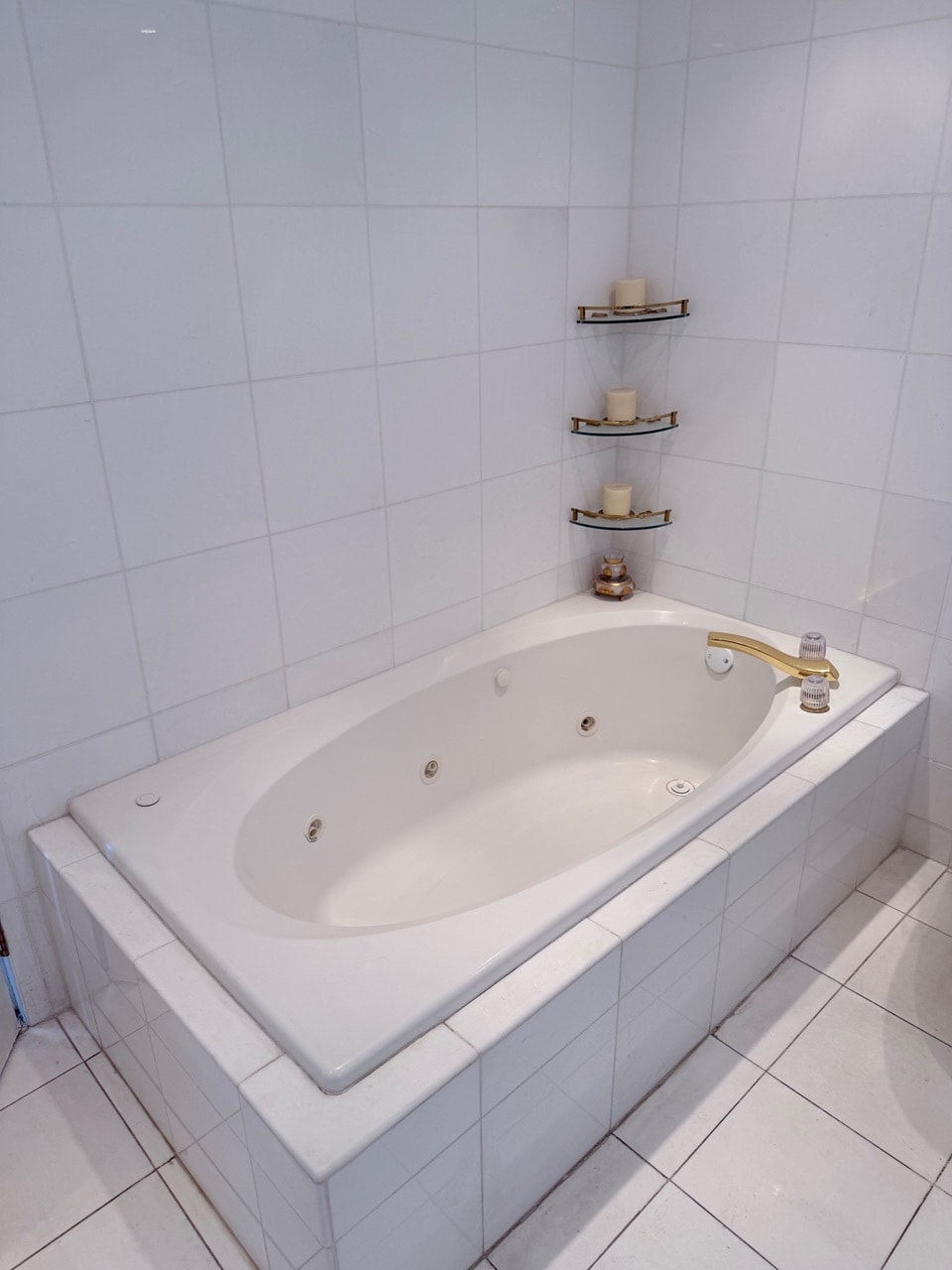 Building Photo - 1900 Purdy Ave