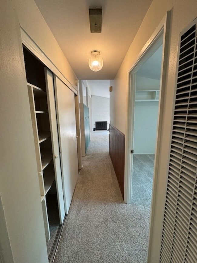 Building Photo - Charming 3-Bedroom Home for Rent in Serra ...