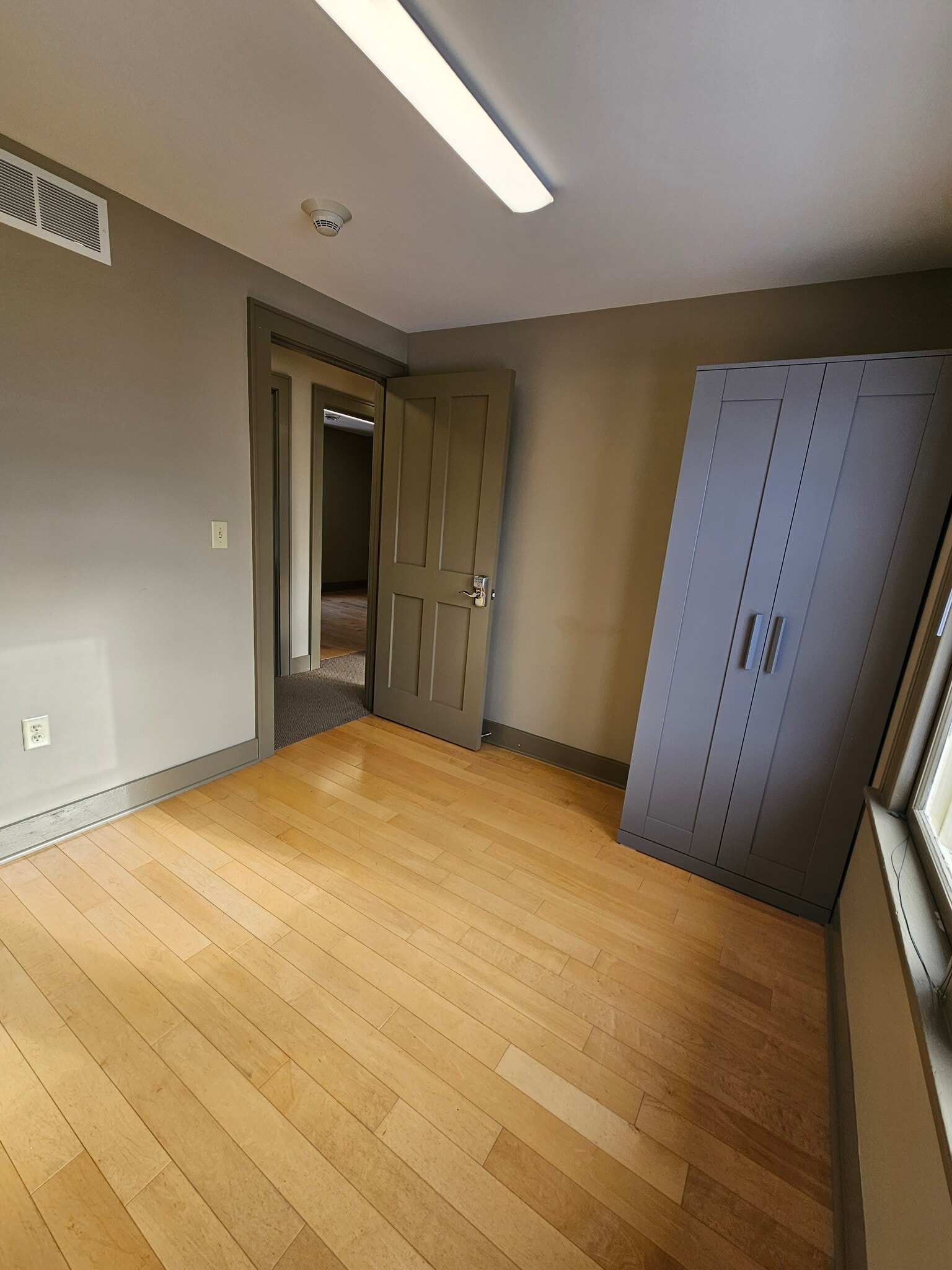 Room 204 - bedroom - 206 N Charles St