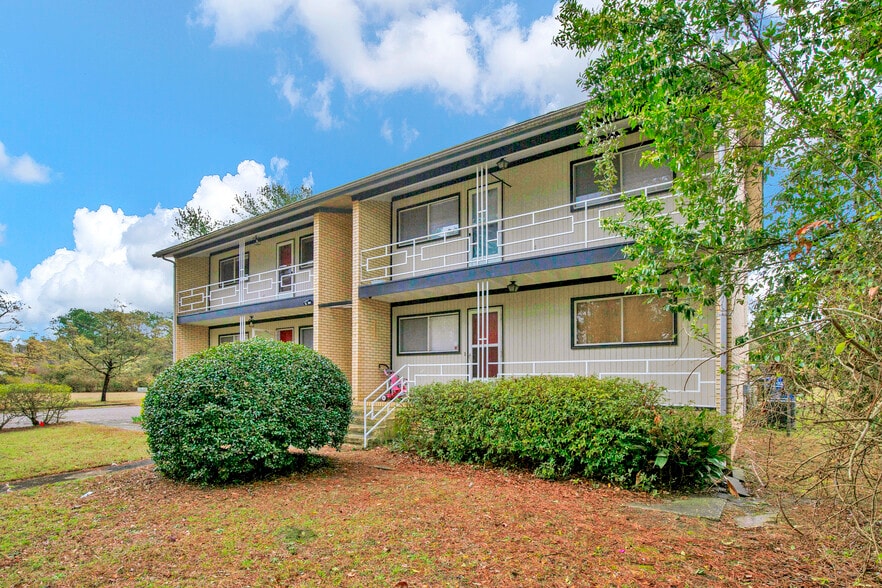 Building Photo - 605 Law Rd