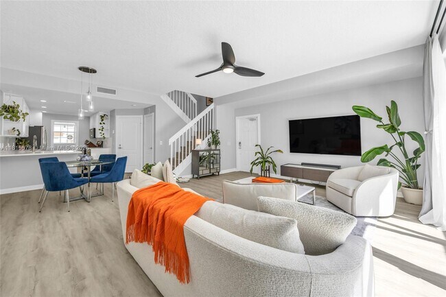 Building Photo - 418 Capistrano Dr
